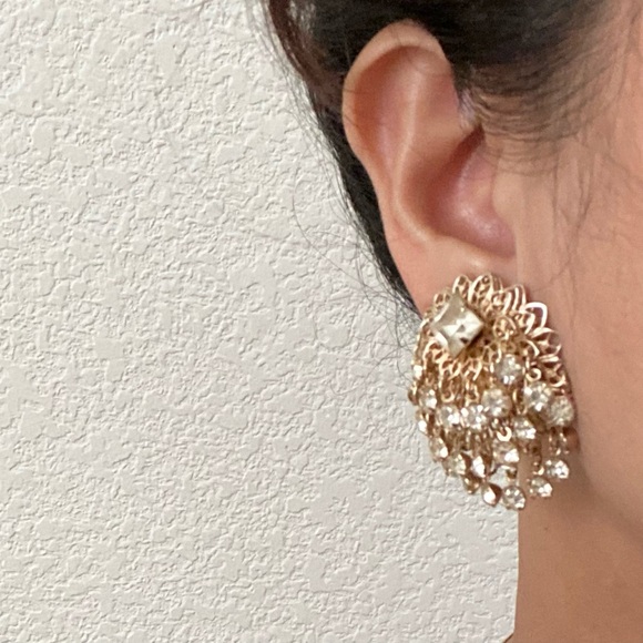 Unique Vintage Gold-tone Rhinestones Waterfall Ornate Clip On Earrings 22g - Picture 3 of 11